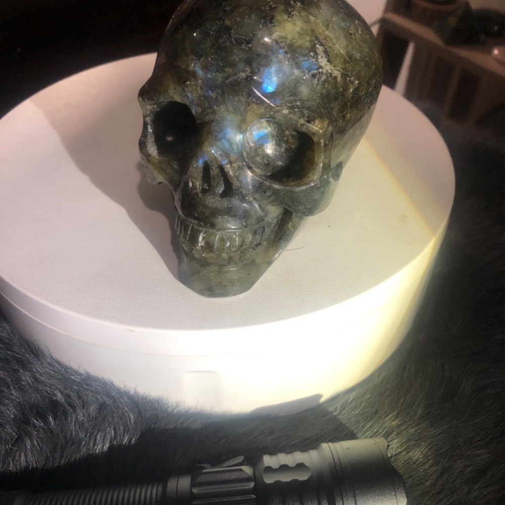 LABRADORITE SKULL - Picture 6 of 8